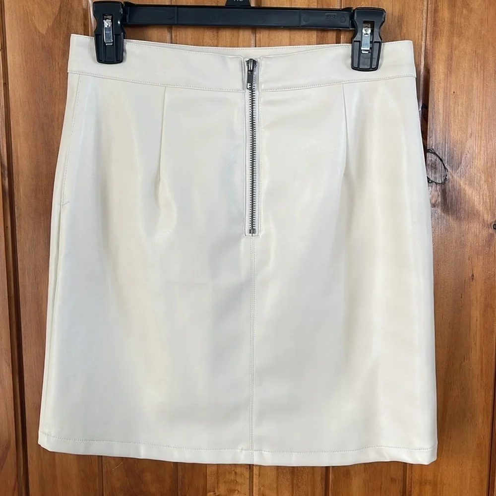 Vintage Havana Faux Vegan Leather Cream Ivory Mini Skirt Medium back zip